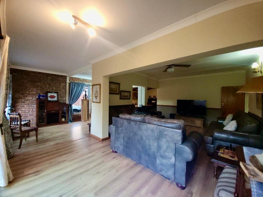 4 Bedroom Property for Sale in Baillie Park North West